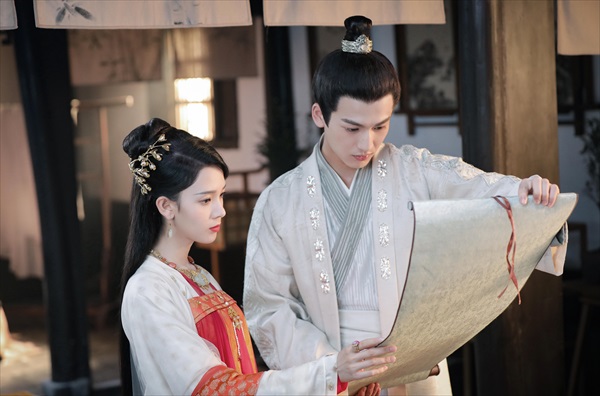 「探偵麗女」の場面写真２