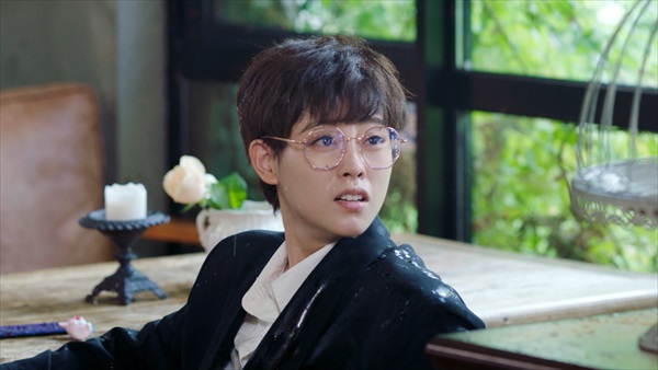 男装したジュー・シューダン