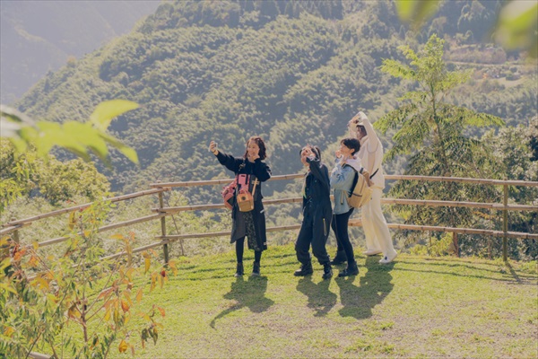 「光露營就很忙了（原題）」場面写真