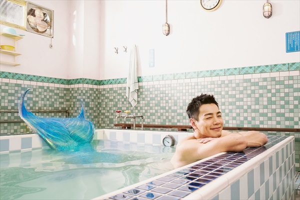 人魚役の禾浩辰(ハー・ハオチェン)