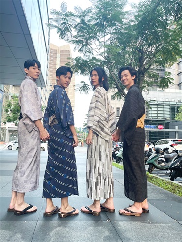 「正負之間」浴衣姿のメインキャスト2