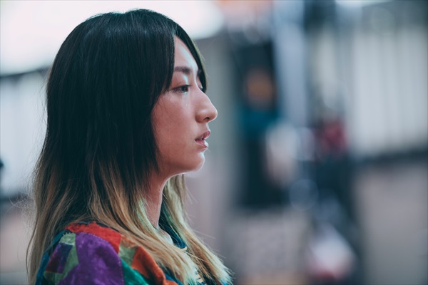 「ママ、やめて！」アリス・クー