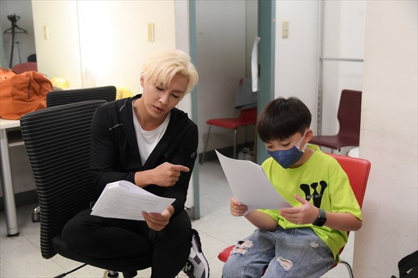 アーロン（炎亜綸）、ワン・ヨウチエン（王宥謙）