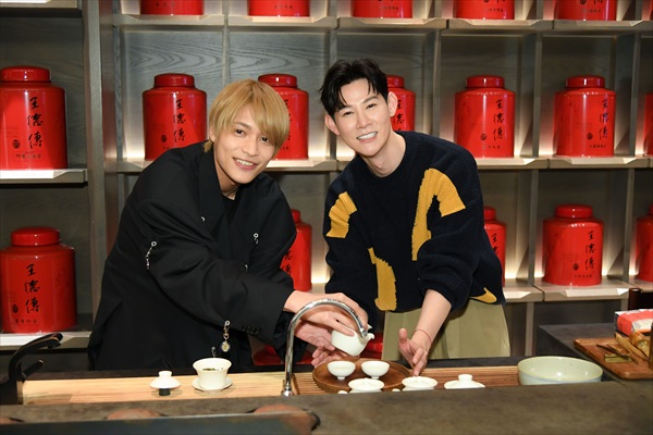 中間淳太と夏和熙３