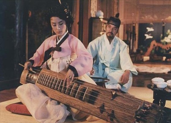 『ファン・ジニ』場面写真