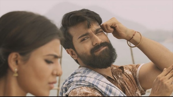 ウィンクするラーム・チャラン１