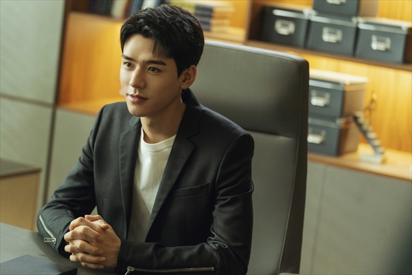 「沈睡花園」のゴン・ジュン１