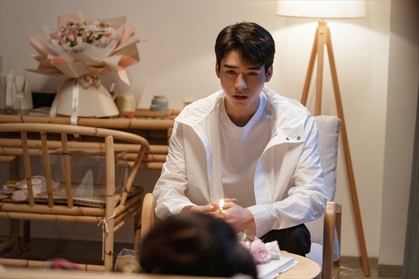 「沈睡花園」のゴン・ジュン２