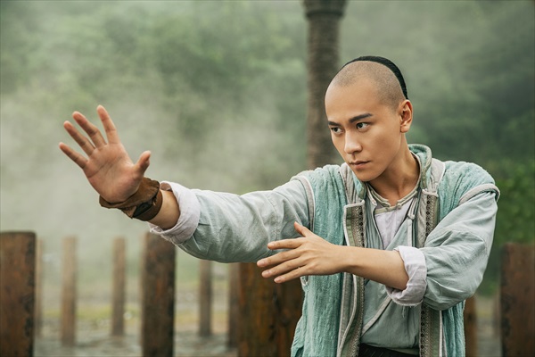 チン・ジュンジエ