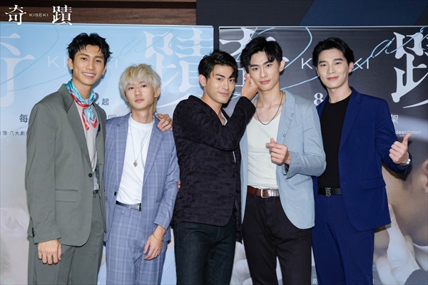 「奇蹟」プレミア上映記者会見の様子４