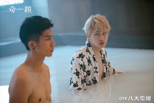 ナット・チェン、ルイス・ジャン1