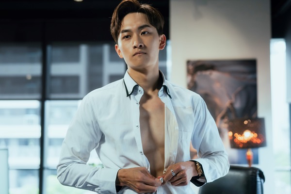 「You Are Mine」マオ・チーション