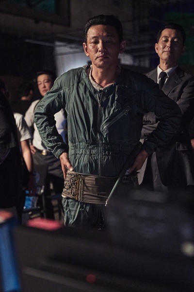 『ハント』メイキングカット2