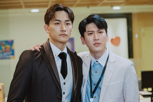 「You Are Mine」リー・フイワン