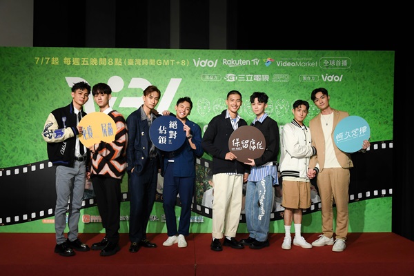 VBLシリーズ 4部作の主演キャスト“V８”