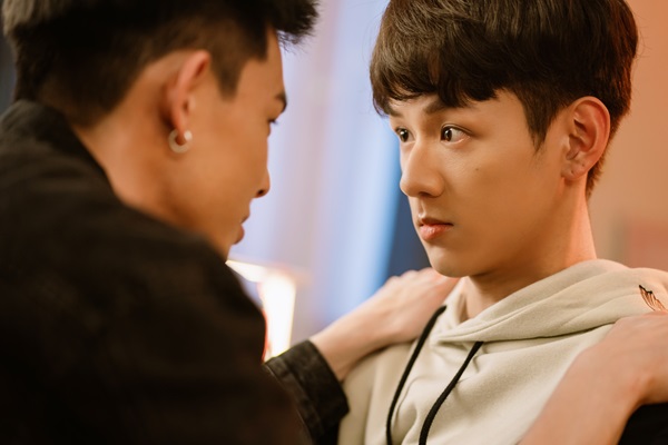 「Stay By My Side」4話の場面写真