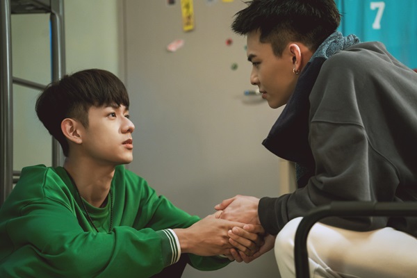 「Stay By My Side」8話の場面写真