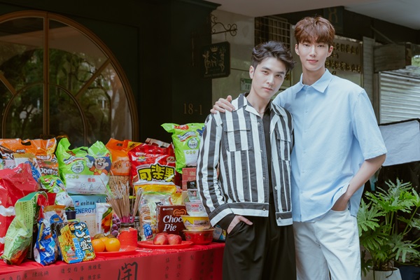 「看見愛」のジン・ユンとリン・ユー