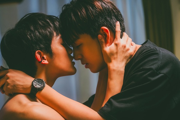 「Fight for You」場面写真