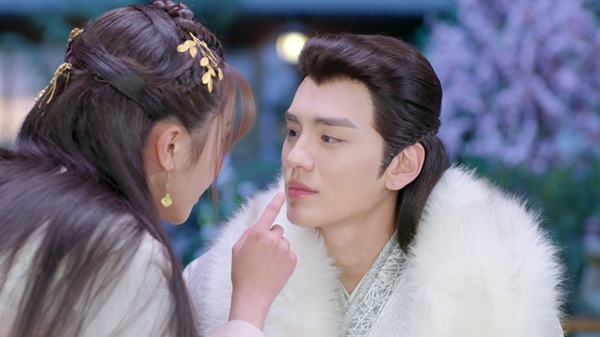 「霓裳」場面写真