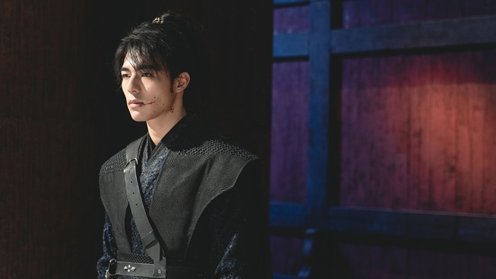 瞳（エドワード・チェン/陳昊森）