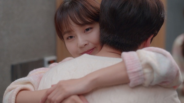 「この結婚は社内秘で」17話の場面写真