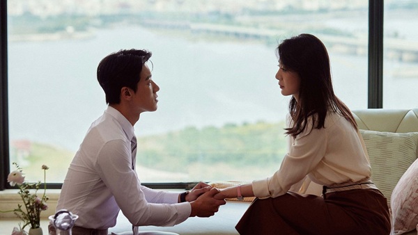 「この結婚は社内秘で」27話の場面写真