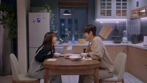 「この結婚は社内秘で」5話の場面写真