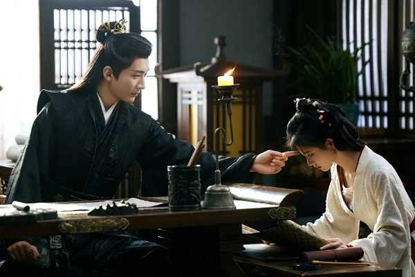 「花間令<かかんれい>~Lost in Love~」場面写真