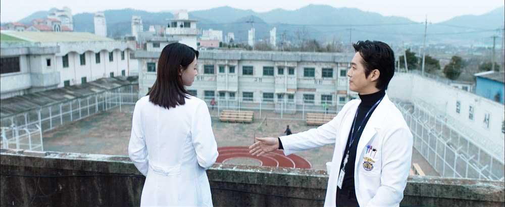 「ドクタープリズナー」場面写真５